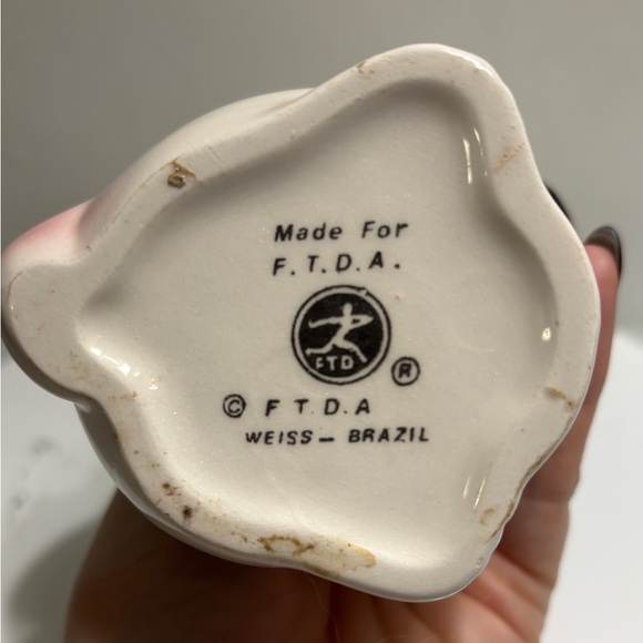 Vintage Weiss Brazil FTD Porcelain Bunny Bud Vase Floral Holiday cottagecore - Picture 4 of 4